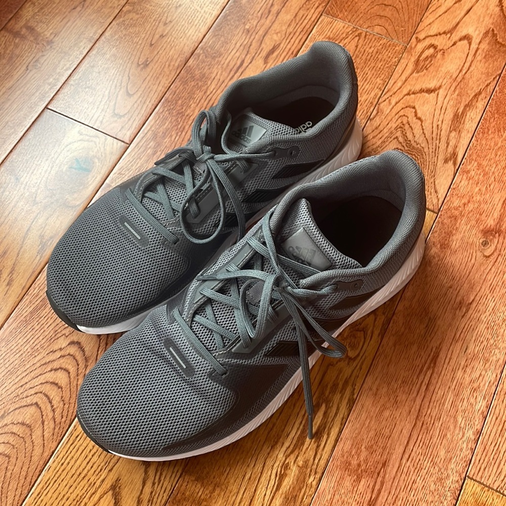 Adidas running shoes (size 10) mint condition